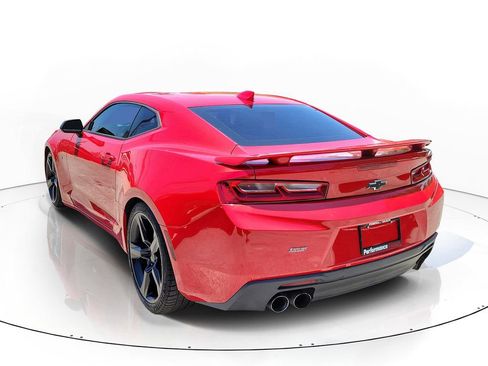 Used 2018 Chevrolet Camaro SS RWD image 5