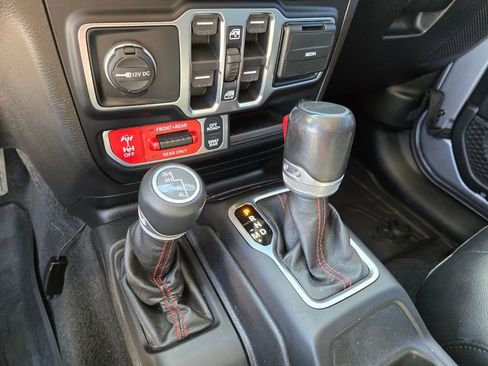 Used 2020 Jeep Gladiator Rubicon w/ Trailer Tow Package image 26