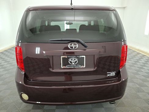 Used 2008 Scion xB FWD image 12