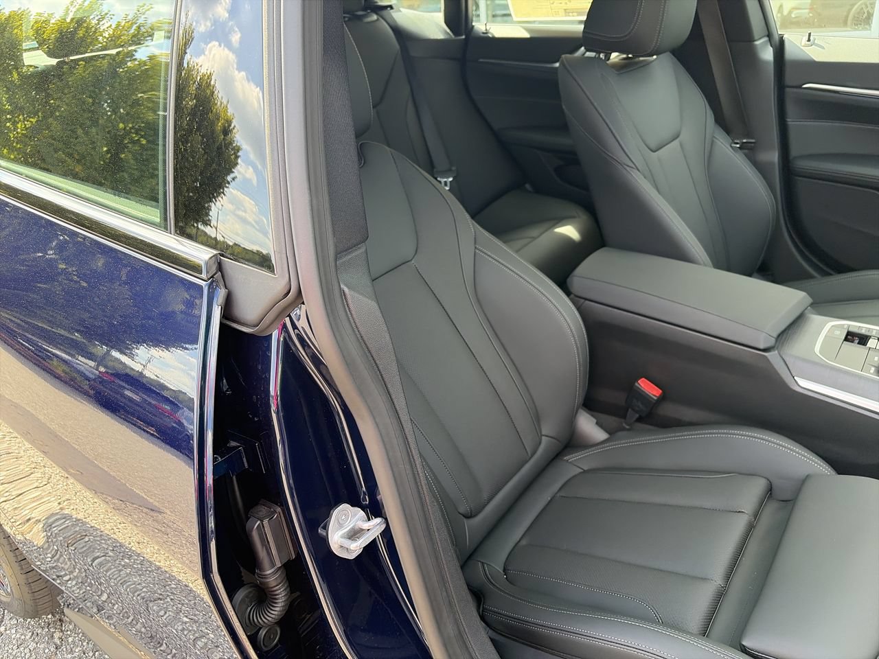 New 2026 BMW i4 eDrive40 w/ M Sport Package RWD image 37