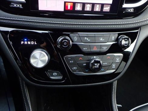 New 2026 Chrysler Pacifica Limited w/ S Appearance Package image 21