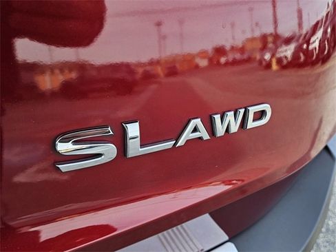 Used 2023 Nissan Rogue SL image 10