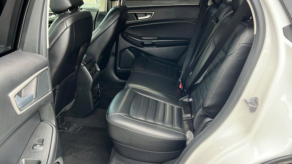 Used 2024 Ford Edge SEL w/ Convenience Package AWD/4WD image 11