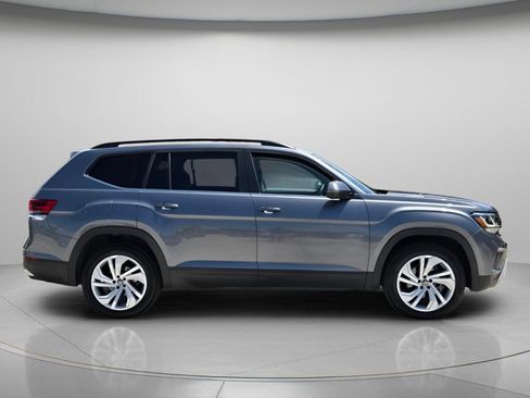 Used 2023 Volkswagen Atlas SE w/ Panoramic Sunroof Package FWD image 5