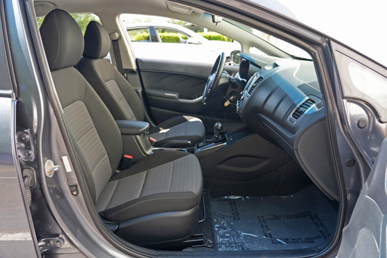 Used 2018 Kia Forte S FWD image 14