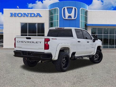 Used 2023 Chevrolet Silverado 2500 Custom w/ Custom Convenience Package image 3