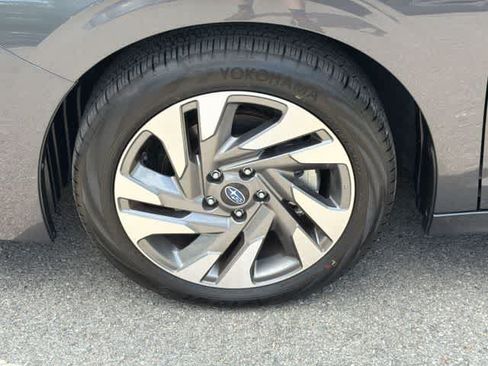 Certified 2025 Subaru Legacy Limited AWD/4WD image 5
