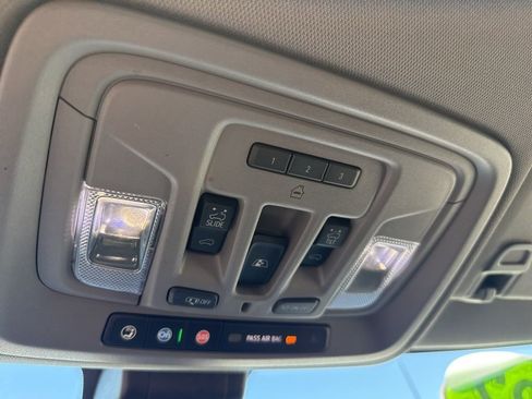 Used 2022 GMC Sierra 1500 Denali w/ Denali Premium Package image 23