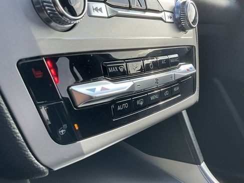 Used 2023 Ford Explorer XLT w/ Equipment Group 202A image 11