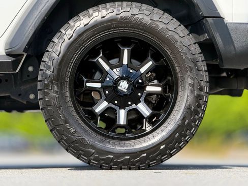 Used 2018 Jeep Wrangler Unlimited Sport S AWD/4WD image 19