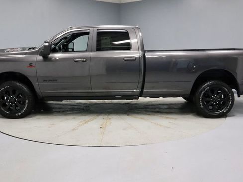 Used 2025 RAM 3500 Laramie AWD/4WD image 7