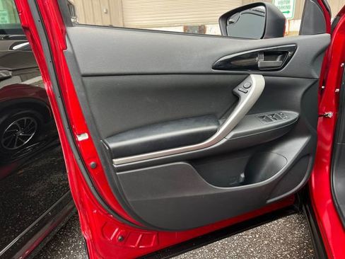 Used 2023 Mitsubishi Eclipse Cross ES image 10