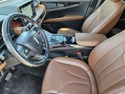 Certified 2023 Lincoln Nautilus Reserve image 13