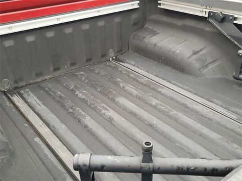 Used 2020 Nissan Frontier SV image 7