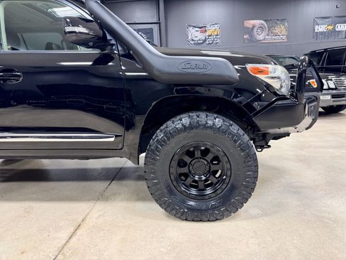 Used 2013 Toyota Land Cruiser AWD/4WD image 16