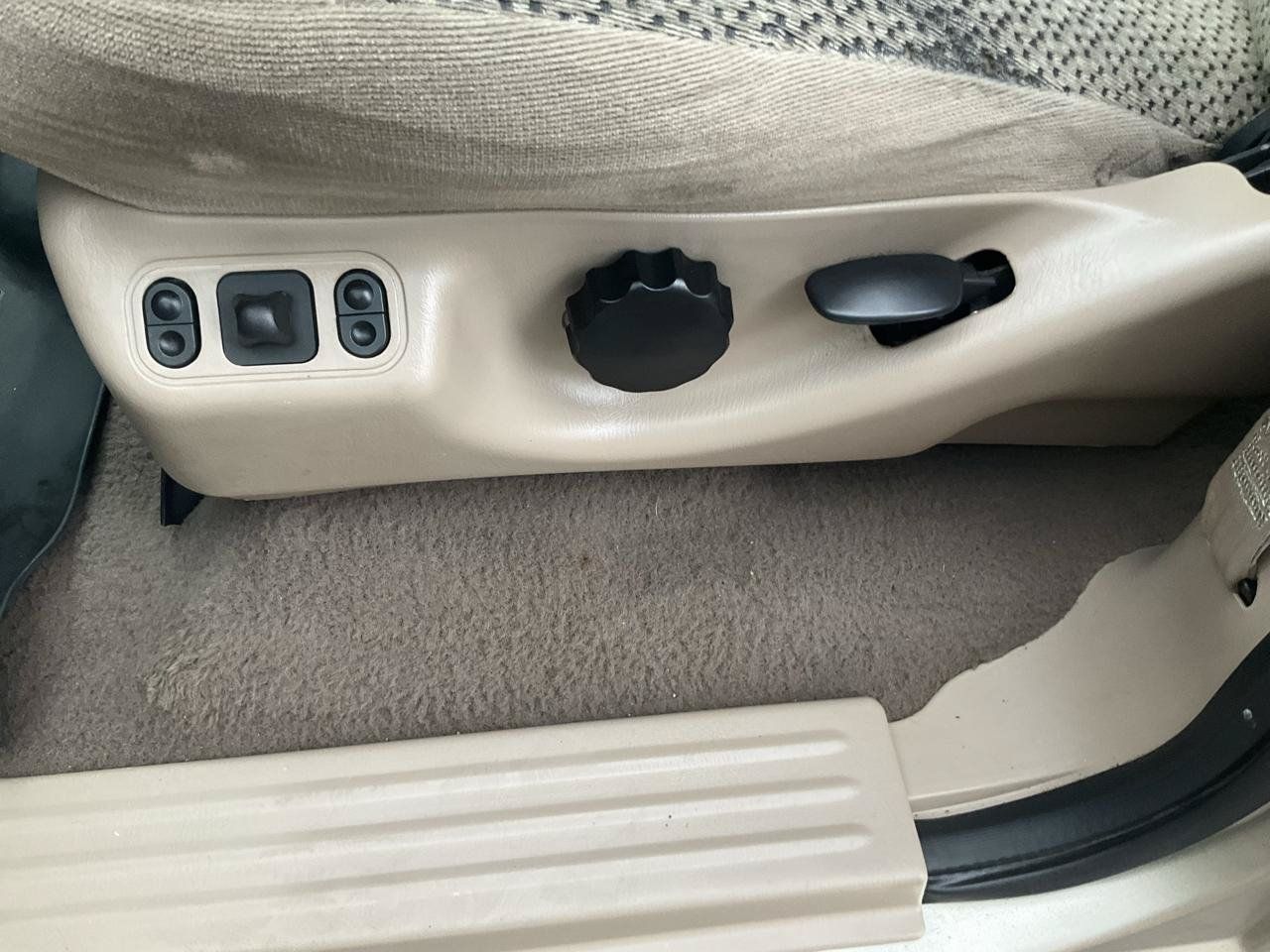 Used 2001 Ford F150 XLT RWD image 28