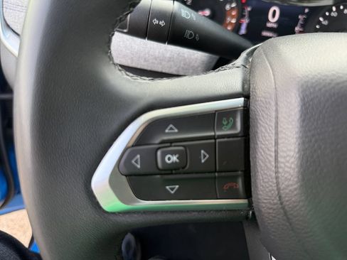 Used 2024 Jeep Compass Latitude AWD/4WD image 14