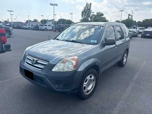 Used 2005 Honda CR-V LX image 1