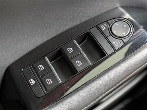 Used 2023 MAZDA MAZDA3 Hatchback w/ Appearance Package image 19