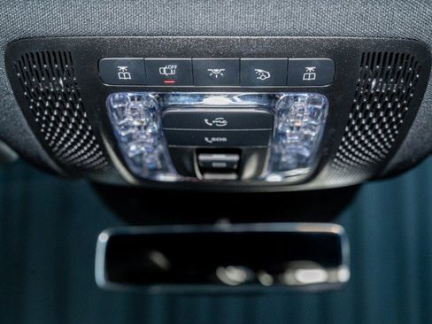 Certified 2025 Mercedes-Benz GLS 450 4MATIC image 27