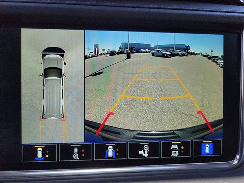 Used 2023 GMC Yukon XL Denali image 21