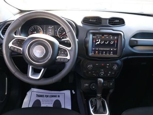 Used 2023 Jeep Renegade Latitude image 11
