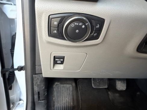 Used 2018 Ford F150 XL w/ Equipment Group 101A Mid AWD/4WD image 7
