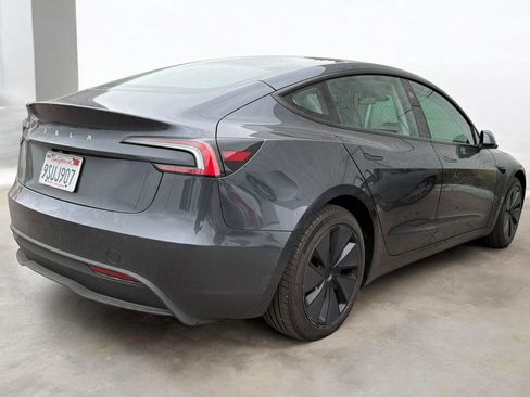 Used 2025 Tesla Model 3 image 4