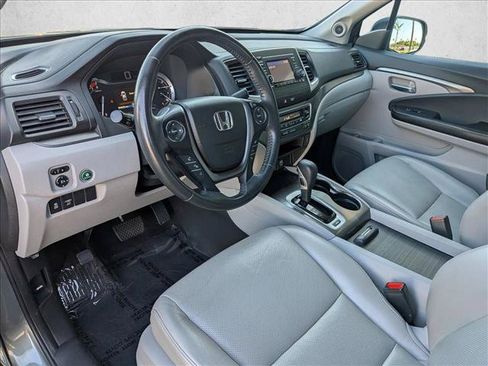 Used 2017 Honda Ridgeline RTL image 13