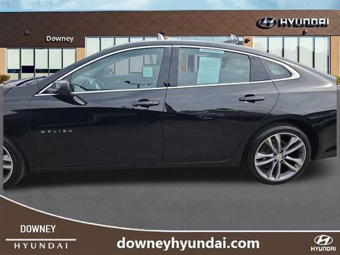 Used 2022 Chevrolet Malibu LT FWD image 2