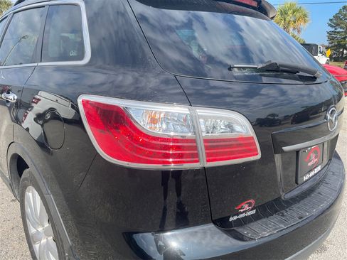 Used 2010 MAZDA CX-9 Grand Touring w/ Moonroof & Bose Audio Pkg image 42