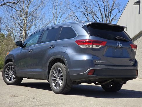 Used 2019 Toyota Highlander XLE image 14