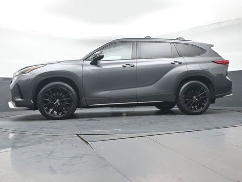 Certified 2023 Toyota Highlander XSE image 39