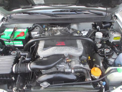 Used 2003 Chevrolet Tracker ZR2 image 11