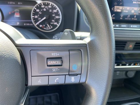 Used 2024 Nissan Rogue SV image 18