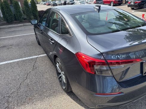 Used 2023 Honda Civic Touring image 11