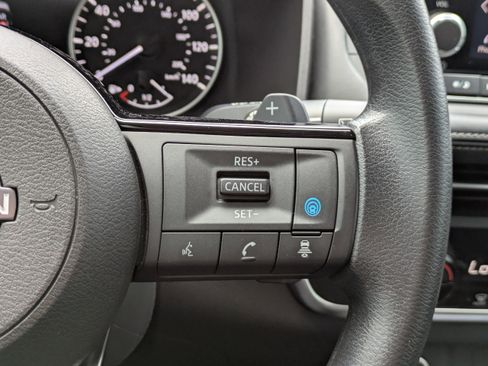 Certified 2023 Nissan Rogue SV image 27