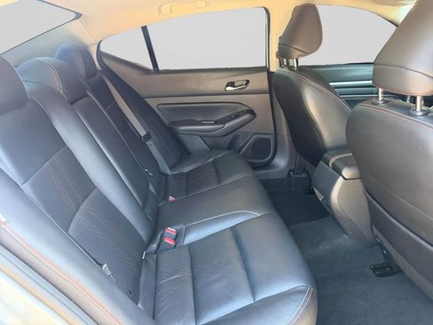 Used 2023 Nissan Altima 2.5 SR w/ SR Premium Package FWD image 32