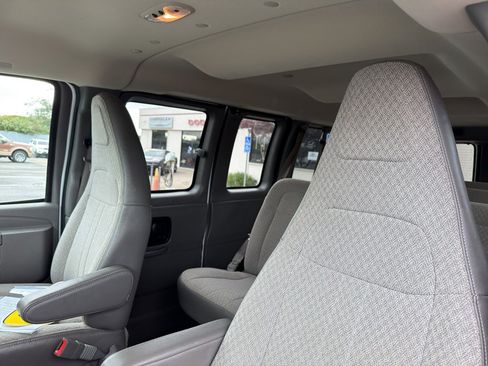 Used 2017 Chevrolet Express 3500 LT w/ LT Preferred Equipment Group image 11