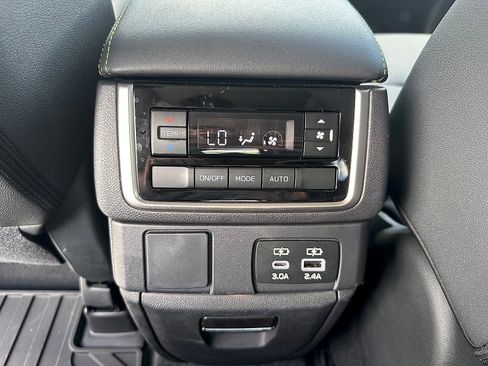 Certified 2025 Subaru Ascent Onyx Edition AWD/4WD image 14
