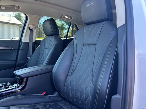 Used 2022 Buick Envision Avenir w/ Technology Package II AWD/4WD image 13