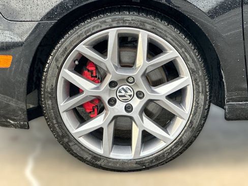 Used 2013 Volkswagen GTI Driver's Edition image 11