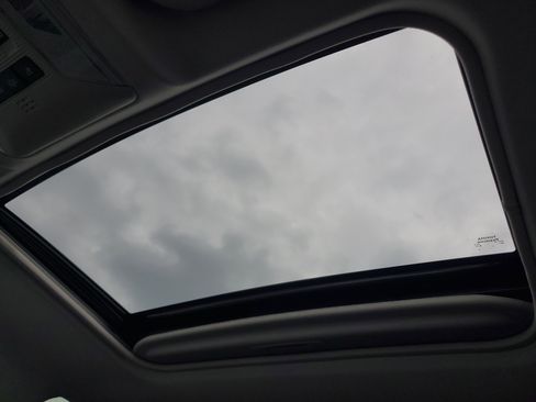 Used 2019 Toyota RAV4 XLE FWD image 31