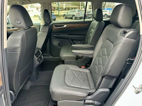 New 2026 Volkswagen Atlas SE image 17