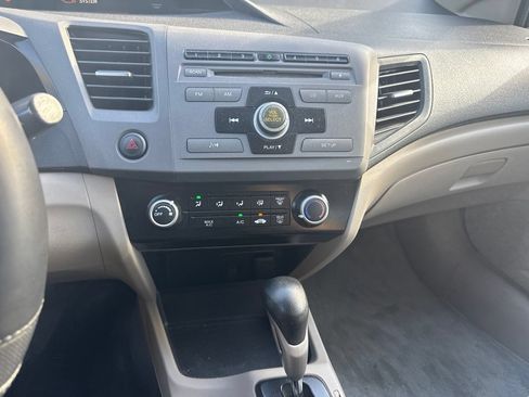 Used 2012 Honda Civic LX image 4