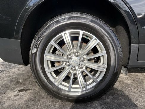 Used 2018 Cadillac XT5 Luxury w/ Driver Awareness Package image 15