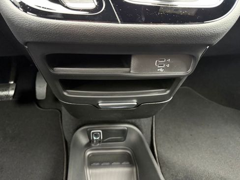 New 2026 Chrysler Pacifica Select FWD image 24