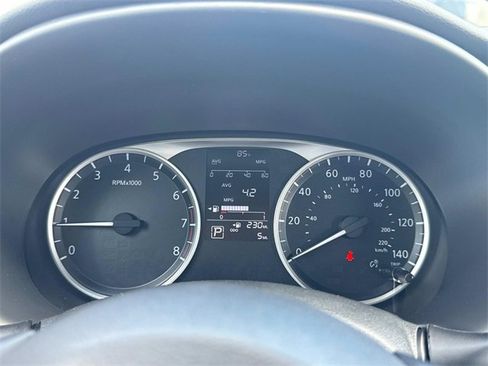 New 2025 Nissan Kicks Play S image 31