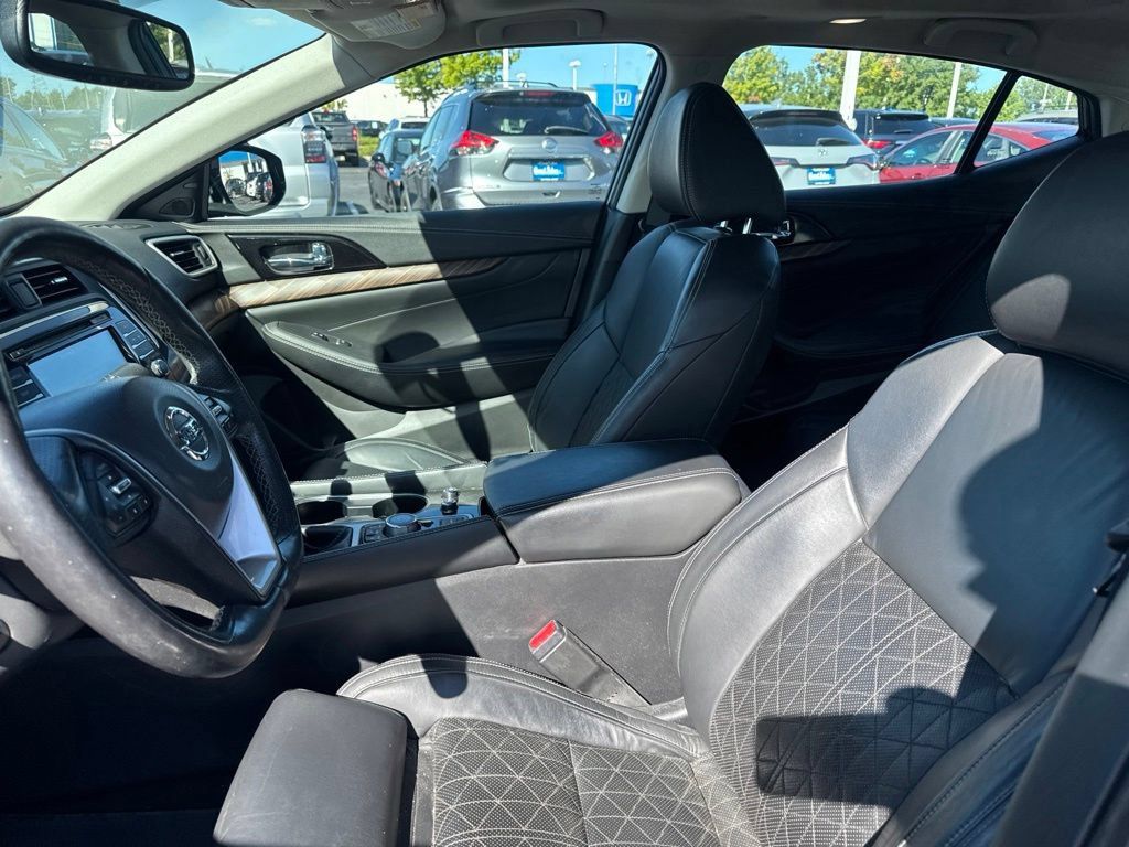 Used 2016 Nissan Maxima Platinum FWD image 14
