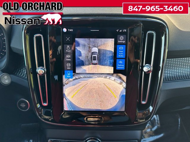 Used 2025 Volvo XC40 B5 Plus AWD/4WD image 18